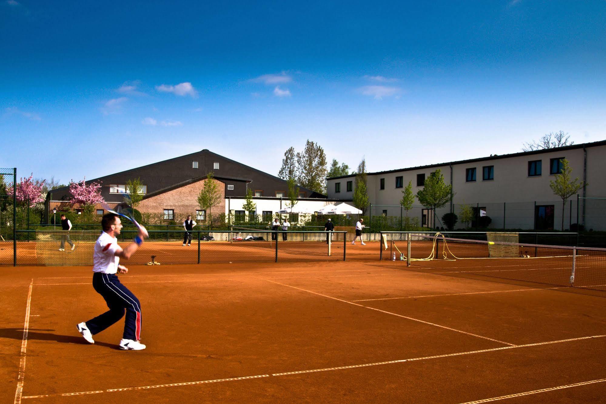 Lavital Sport- & Wellness Hotel Wesendorf Exterior foto